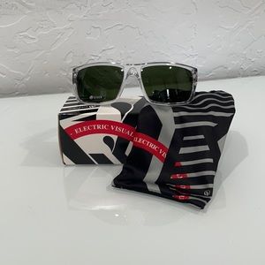 NWT Electric sixer black crystal sunglasses